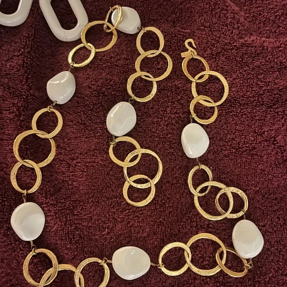 Kenneth Lane Vintage Necklace and Earrings. - Picture 2 of 4